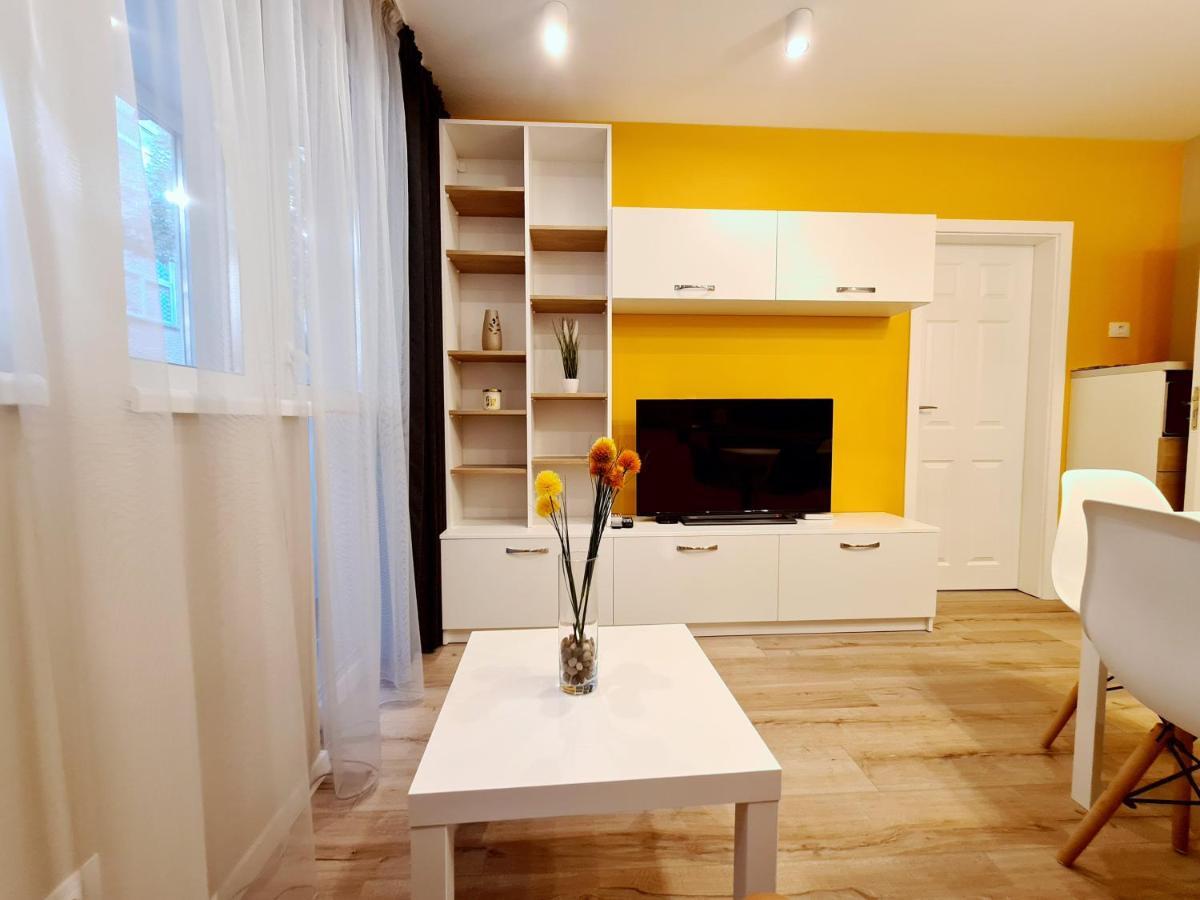 Brand New Luxury Flat In The City Center Варна Экстерьер фото