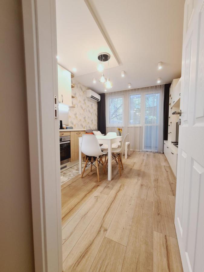 Brand New Luxury Flat In The City Center Варна Экстерьер фото